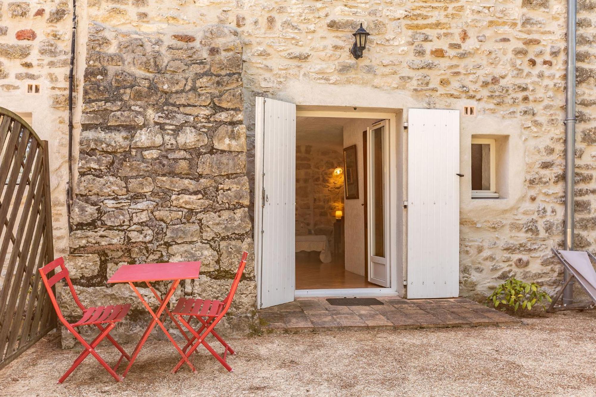 Hotel les monteils Grospierres Exterior foto
